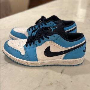 Nike Air Jordan Men’s Low 1 “UNC” white, University blue, navy leather, 11, EUC
